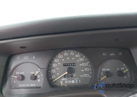 1995 Mercury Grand Marquis Ls z USA, uszkodzony, nr VIN 2MELM75W2SX626448